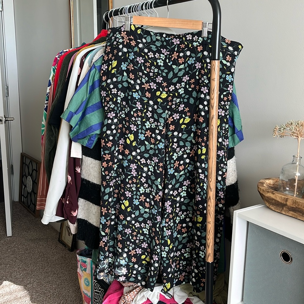 LOFT Floral Wide Leg Pants